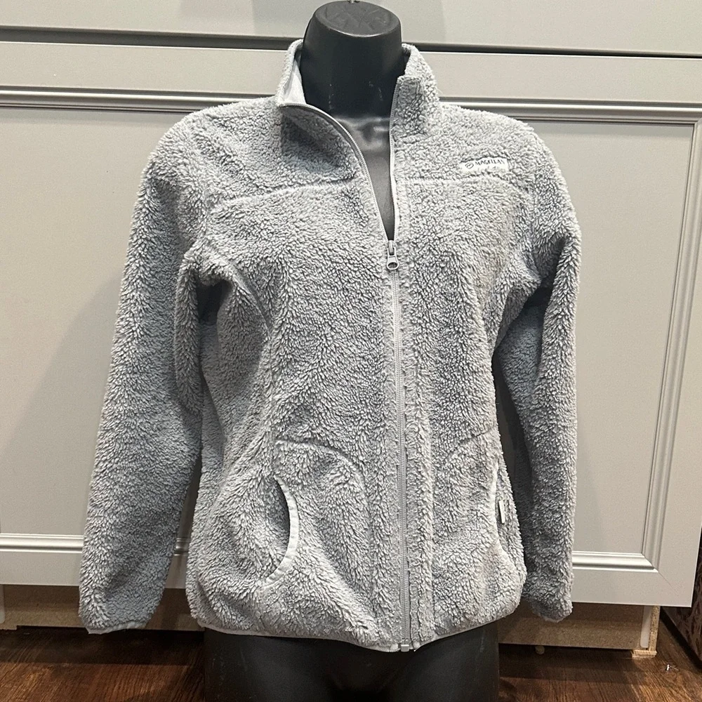 Magellan Outdoors Junior Girls Soft Fuzzy Gray Jacket - Picture 4 of 11